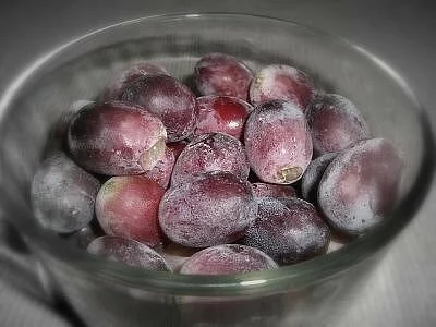Как заморозить виноград?